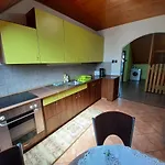 Apartment Estike Nyaralo Merevfalu Kerti Medencevel