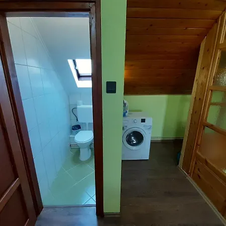 Estike Nyaralo Merevfalu Kerti Medencevel